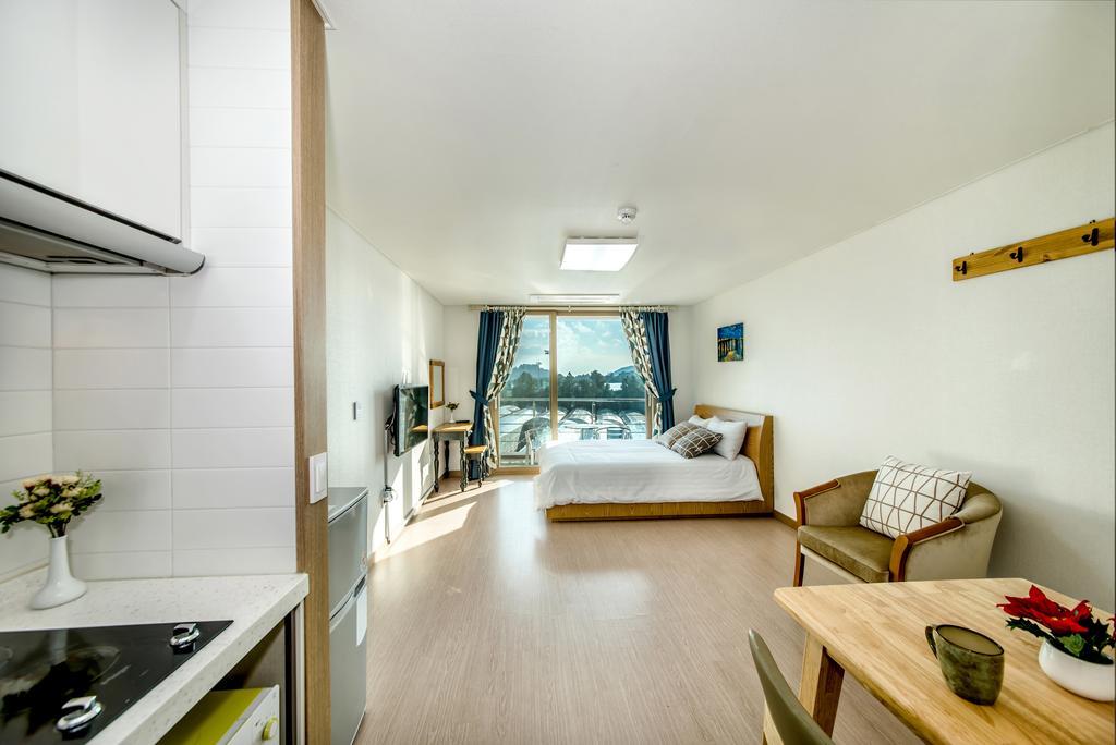 Dorami Pension Seogwipo Bagian luar foto