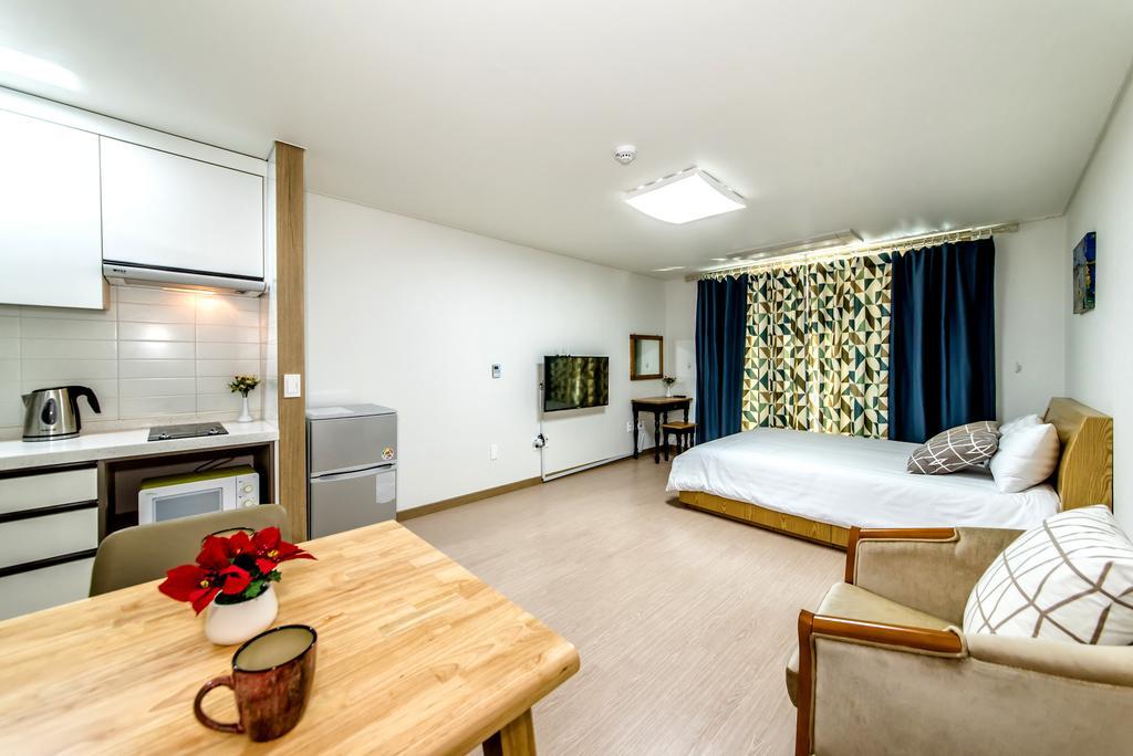 Dorami Pension Seogwipo Bagian luar foto