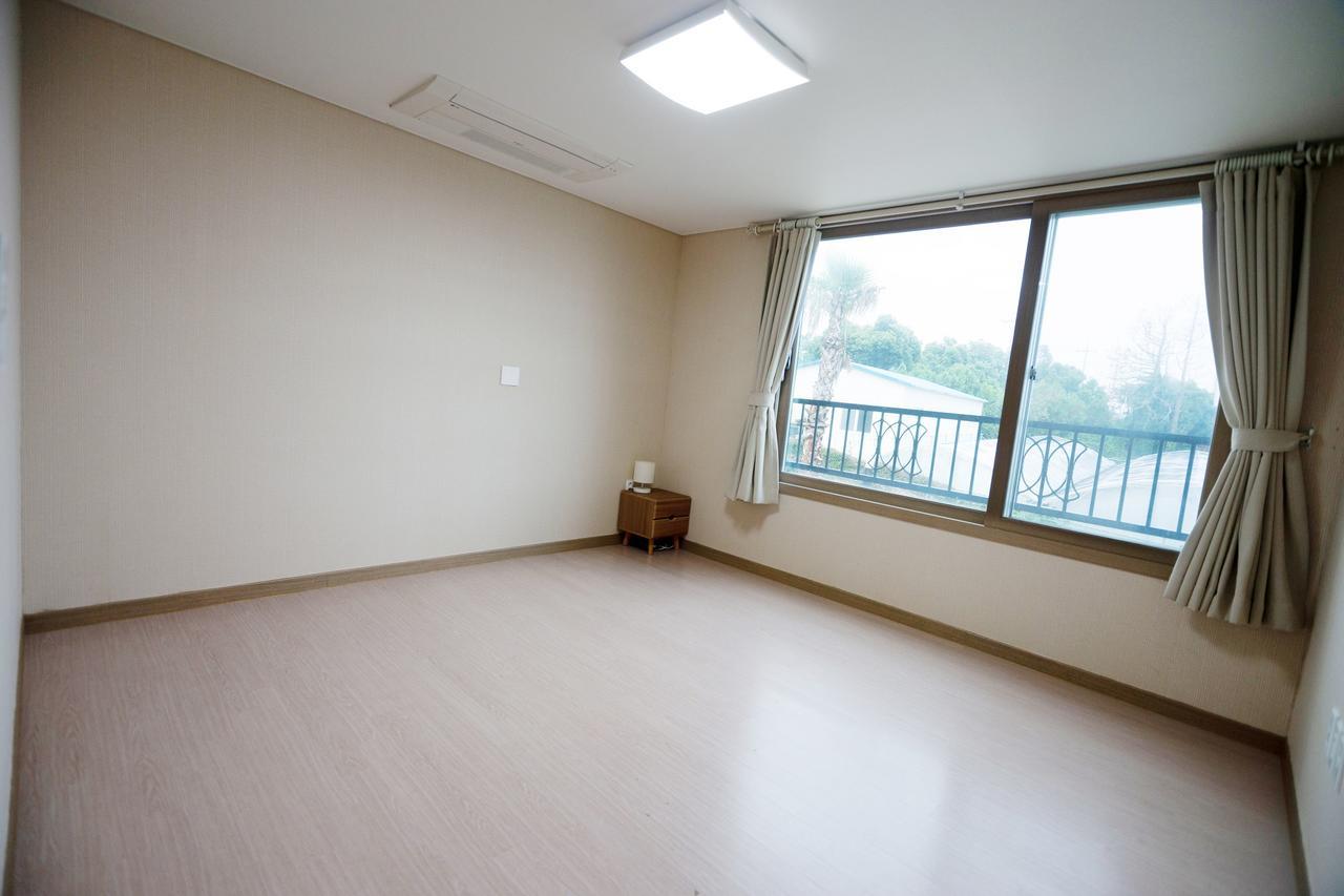 Dorami Pension Seogwipo Bagian luar foto
