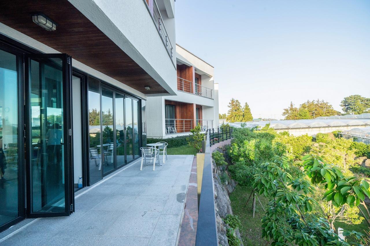 Dorami Pension Seogwipo Bagian luar foto